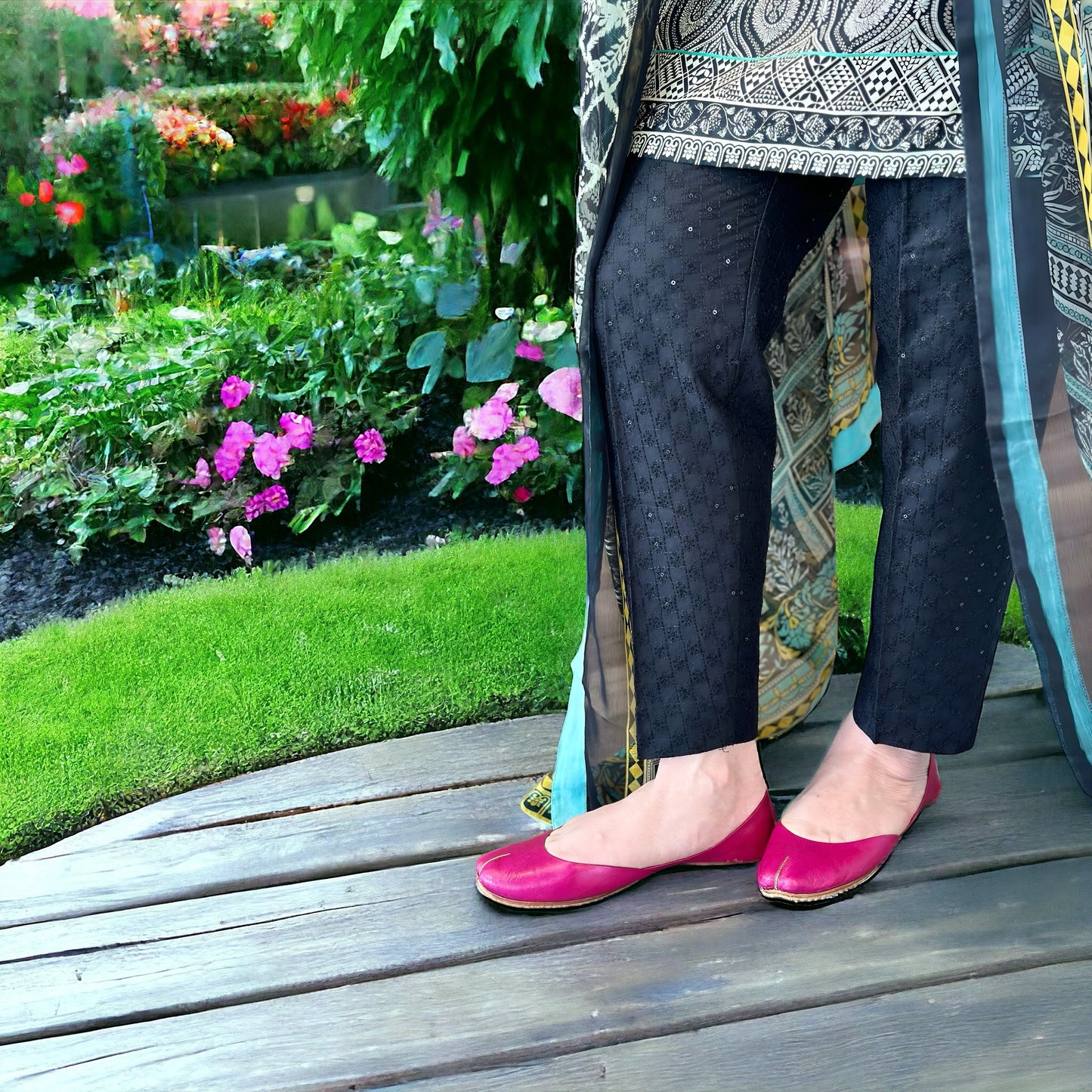 Timeless Chic: Embroidered Lawn Three-Piece Suit